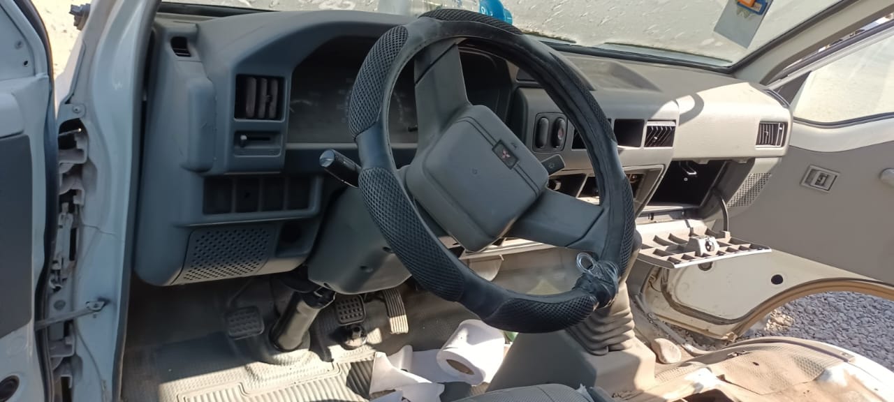 MUñON Mitsubishi L300 2008  USADO  EN DESARME